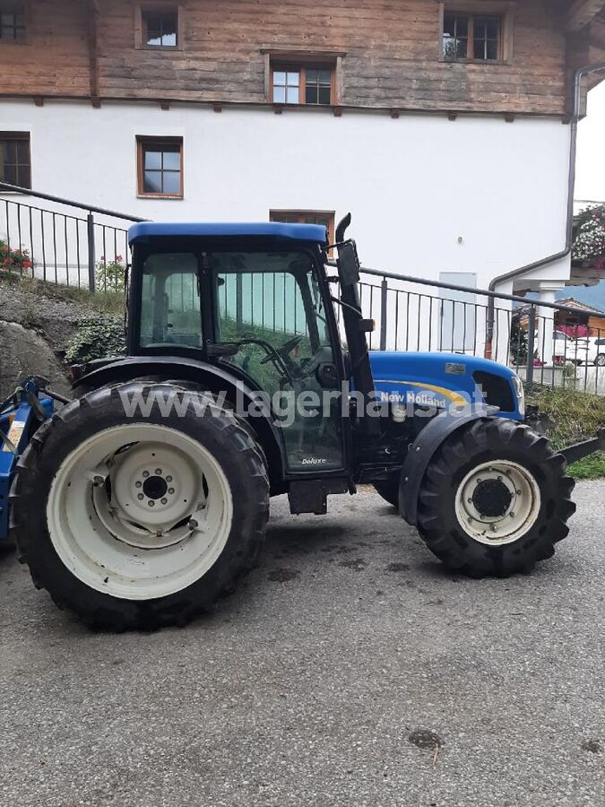 New Holland T 4040 2