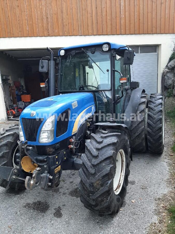 New Holland T 4040 3