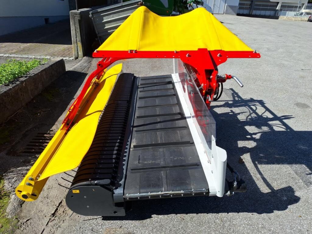 Pöttinger Mergento F 4010 Alpin Bandschwader 3