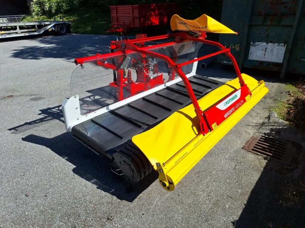 Pöttinger Mergento F 4010 Alpin Bandschwader 1