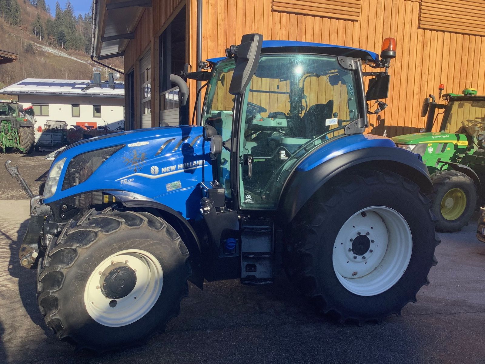 New Holland T 5.130 1