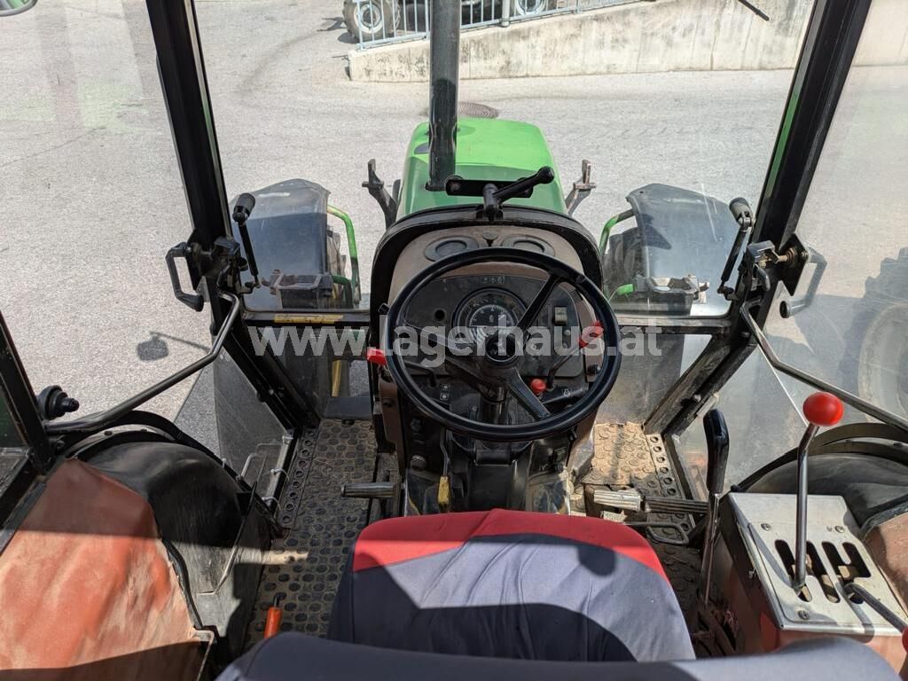 John Deere 1950 3