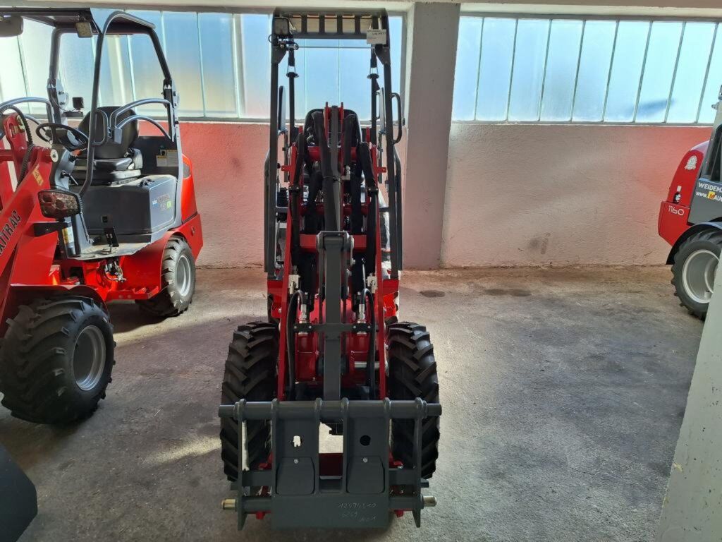 Weidemann 1140 Light 2
