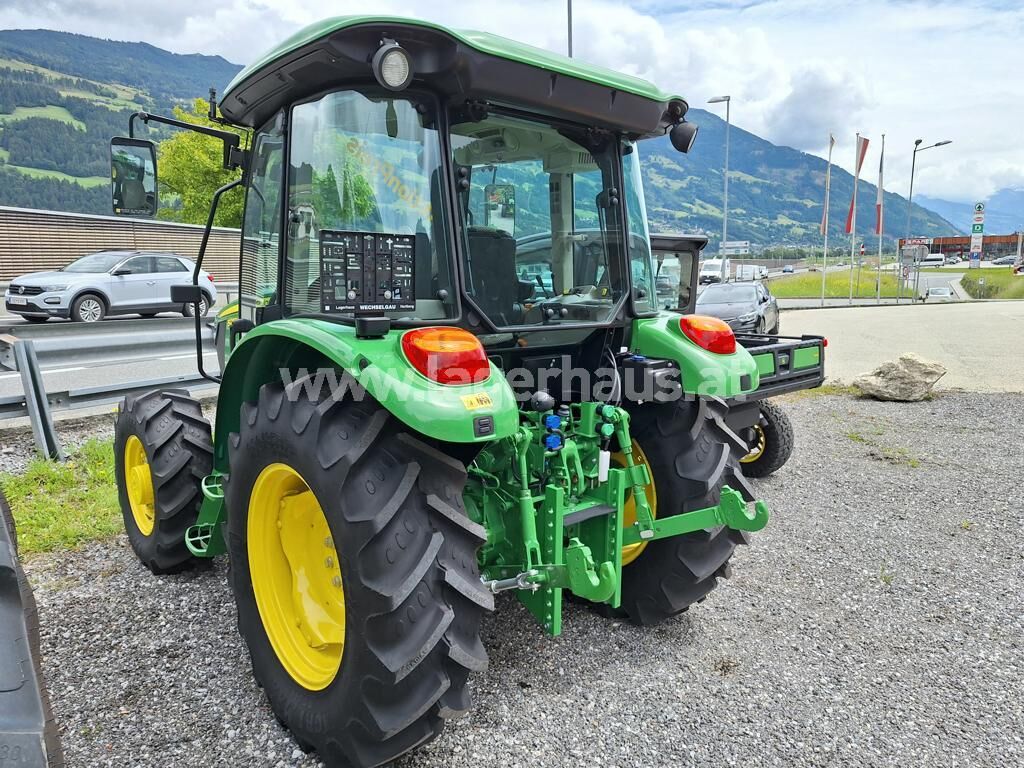 John Deere 5058E 3