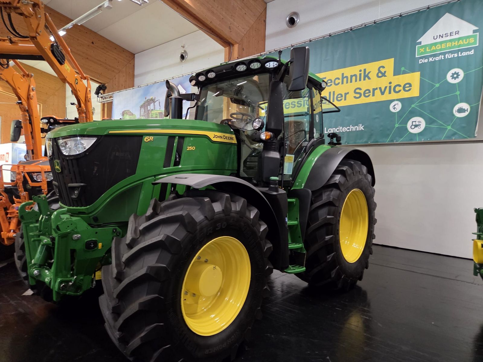 John Deere 6R250 AUTOPOWR 1