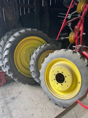 Sonstige Pflegeräder zu John Deere 