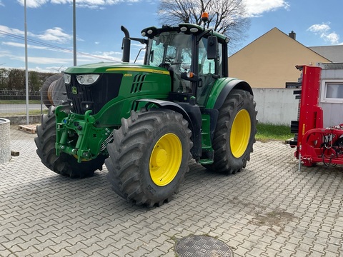 John Deere 6195M