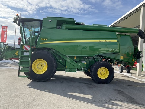 John Deere T550
