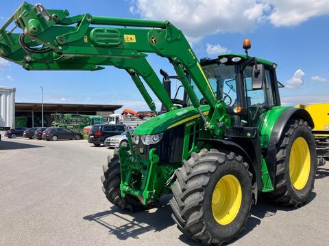 John Deere 6090M