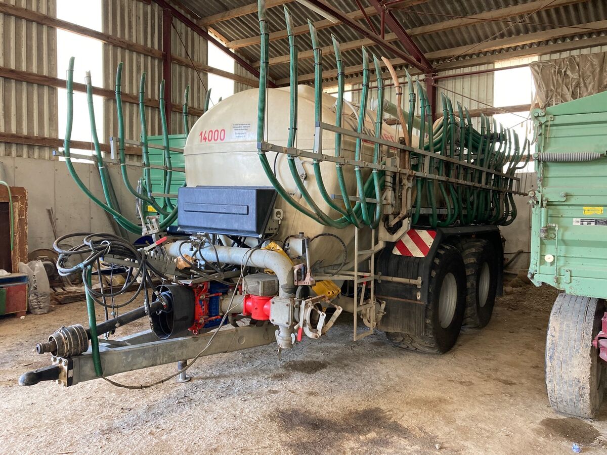 Vakutec K 14 PUL 14m3 mit 15m Schleppschlauch 2