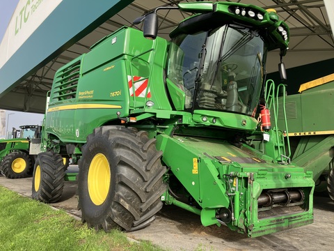 John Deere T670