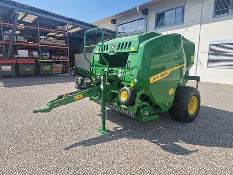 John Deere F441M