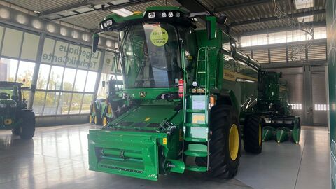 John Deere T5 400