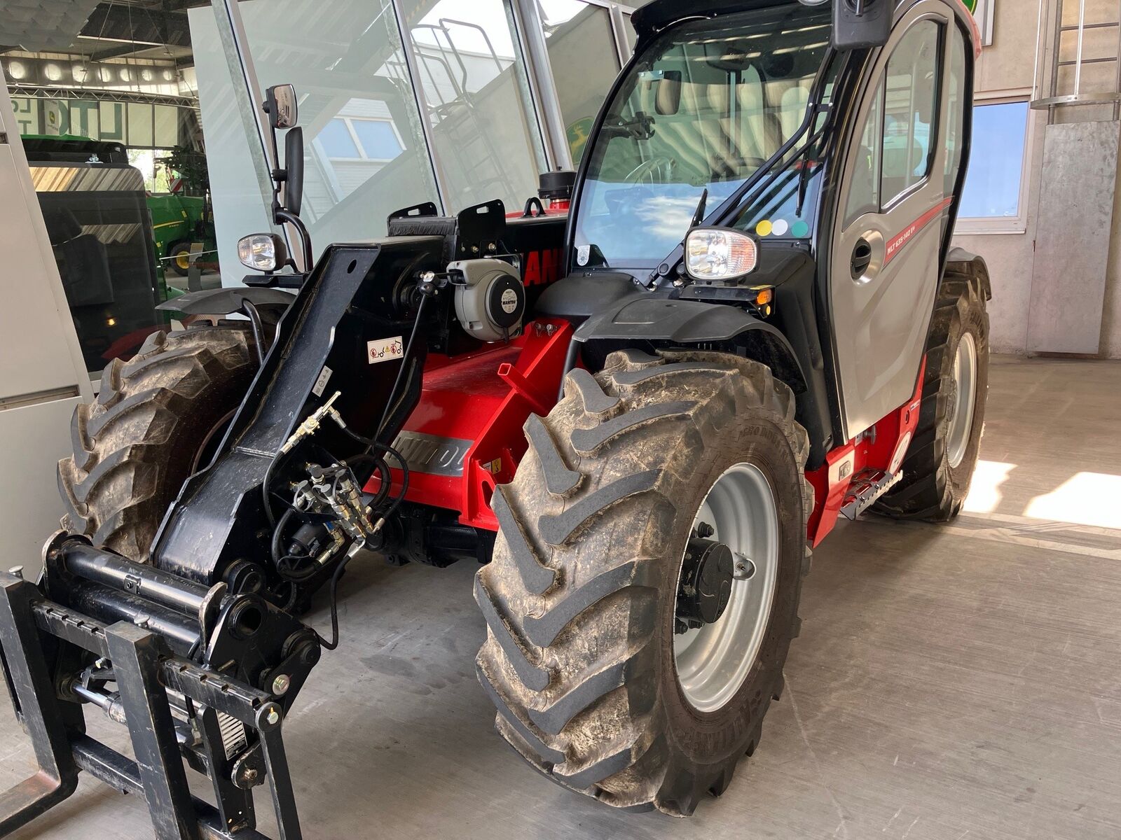 Manitou Teleskoplader MLT 635 Premium 1