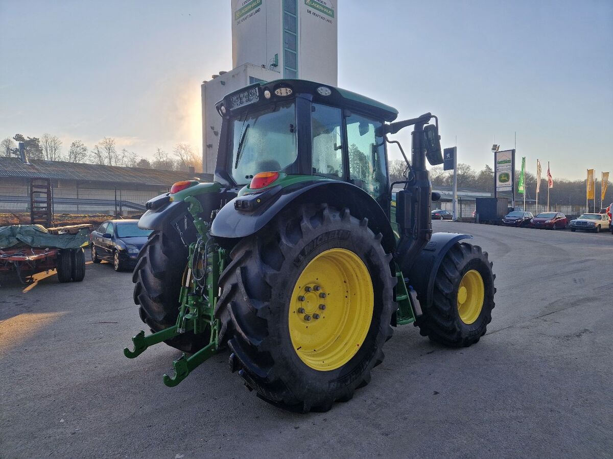 John Deere 6120M 3