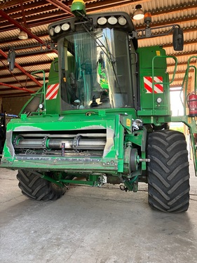 John Deere T660