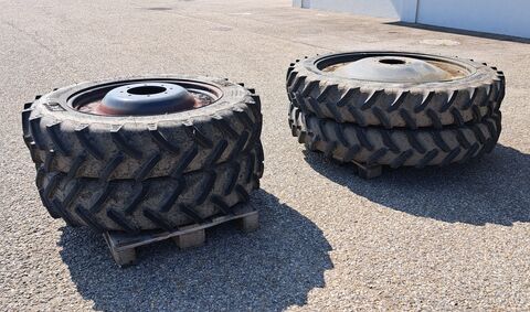 Sonstige BKT 270/95R32 & Kleber 270/95R48