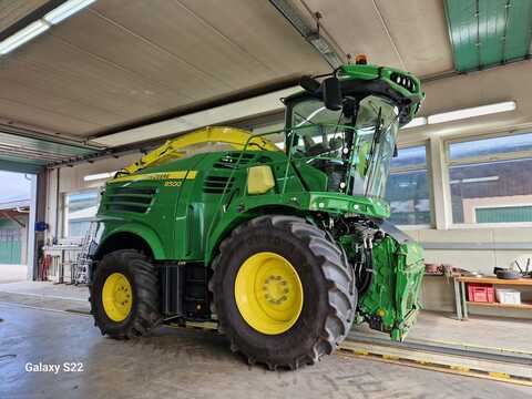 John Deere 8500