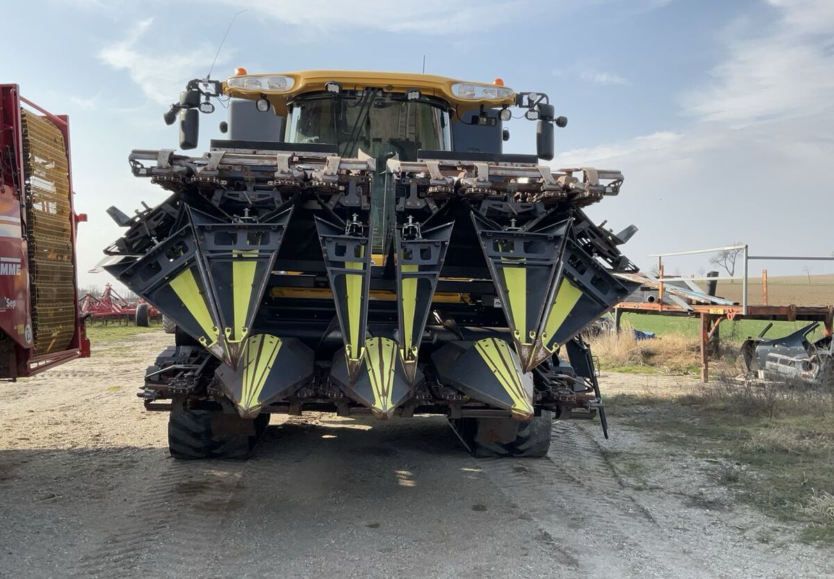 New Holland CR9090 3