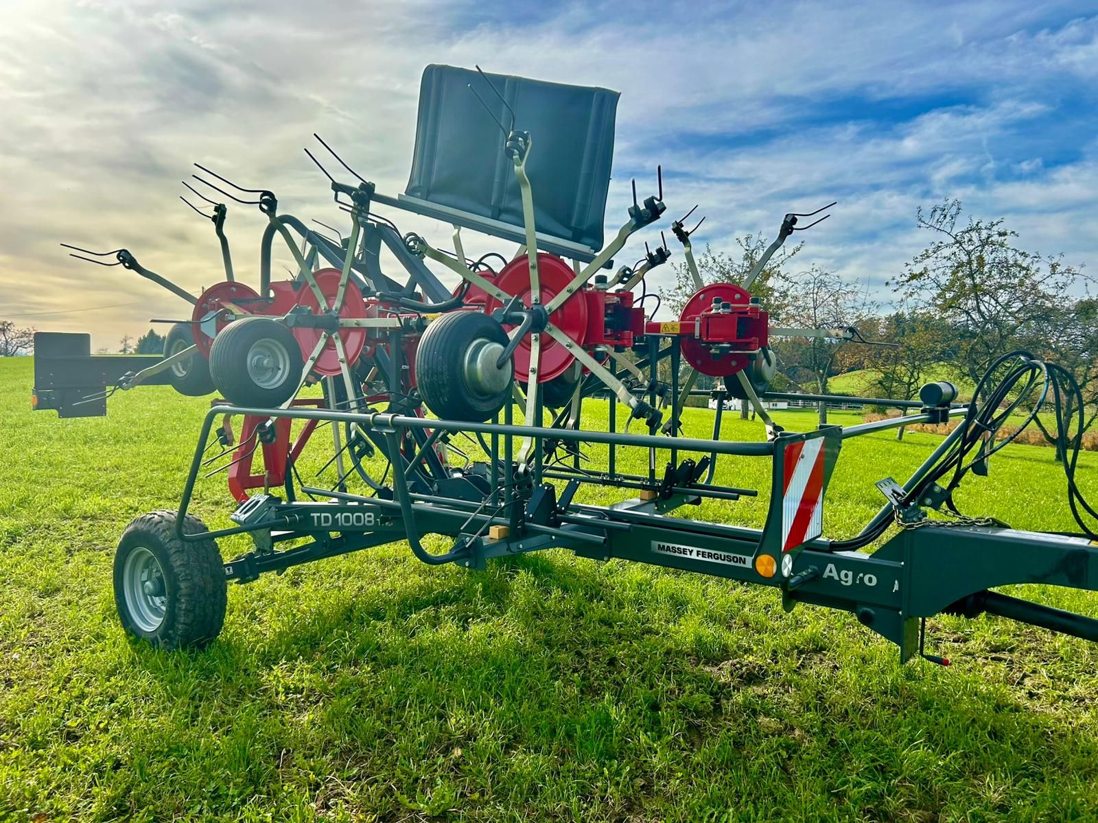 Massey Ferguson TD 1008 TRC 1