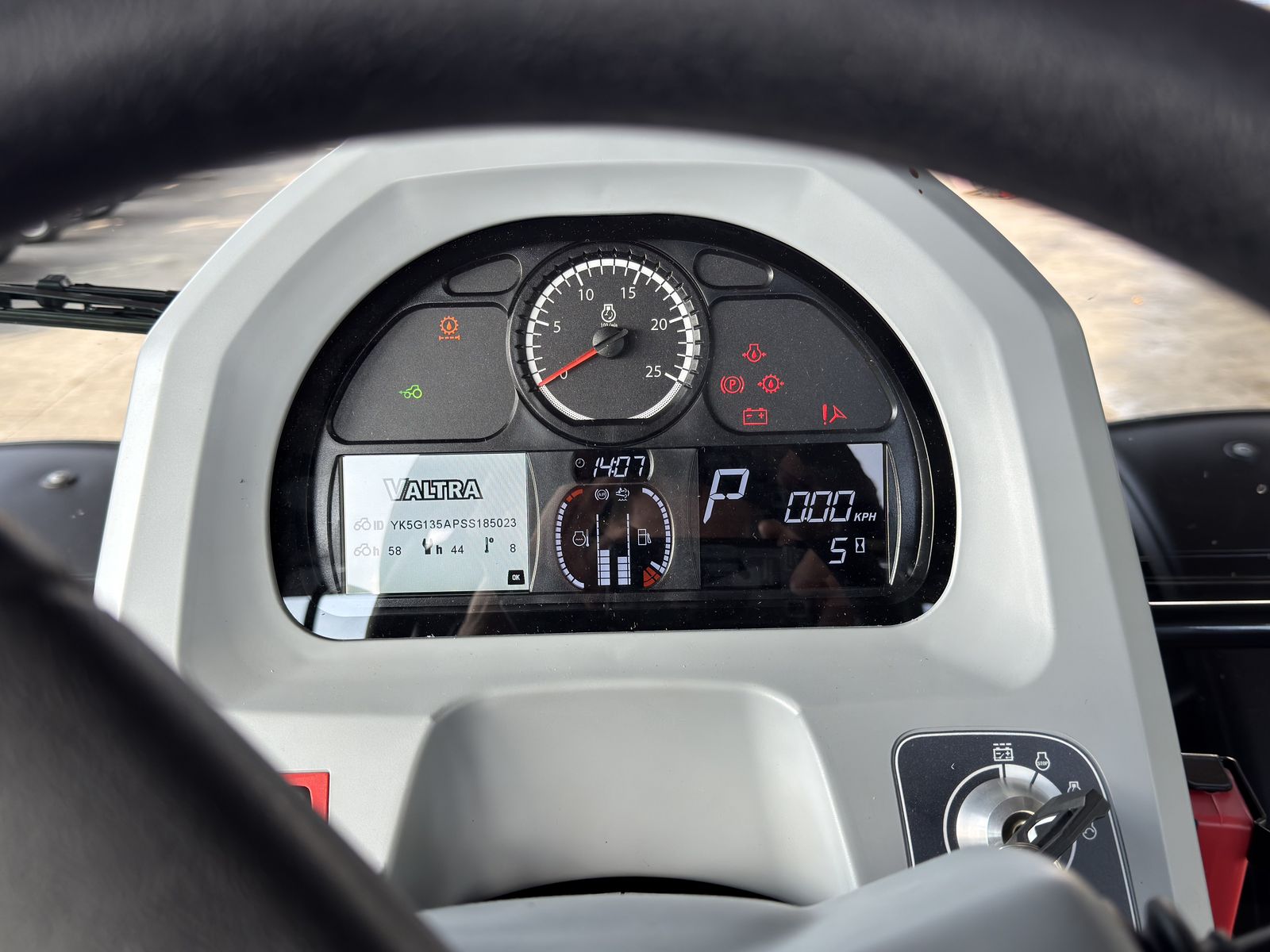 Valtra G135 ACTIVE 2