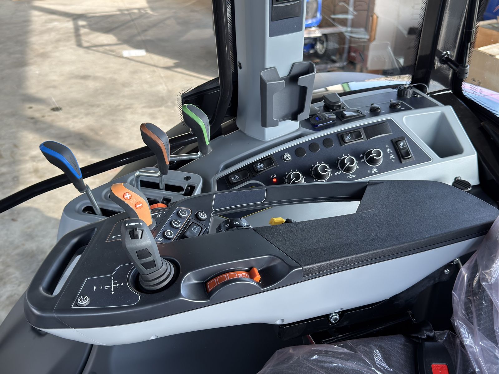 Valtra G135 ACTIVE 3