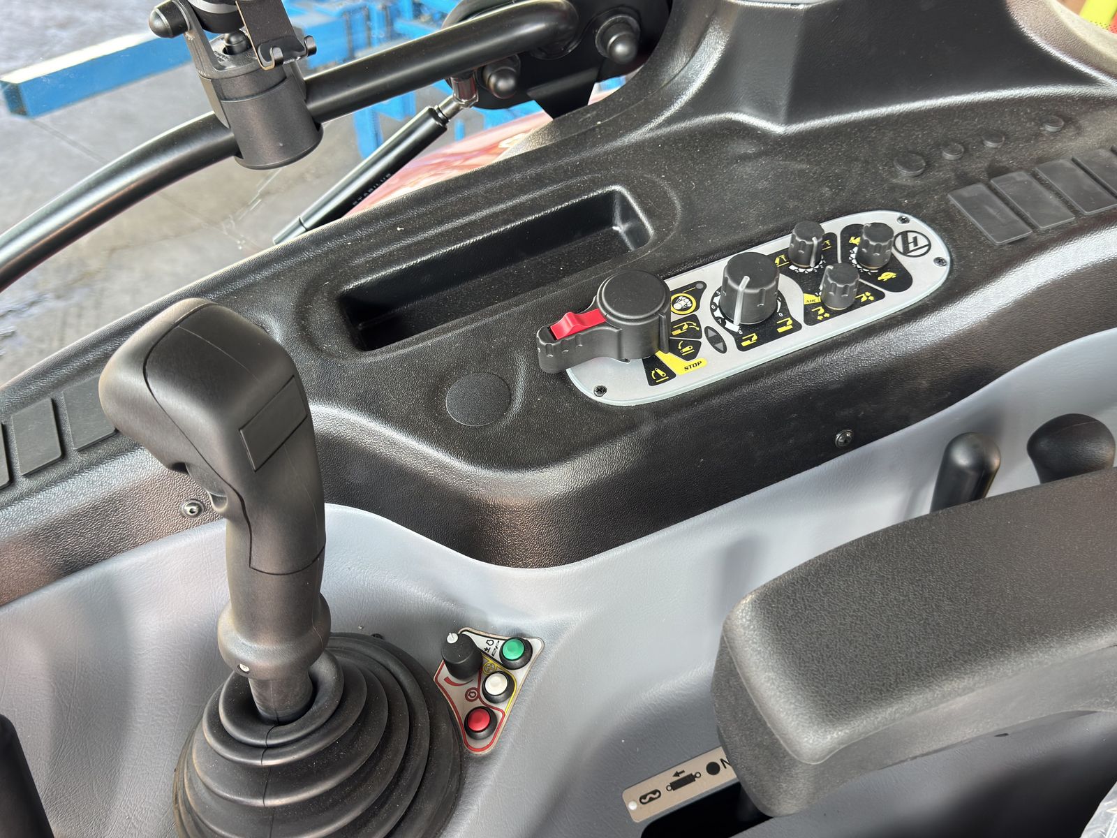 Lindner Lintrac 75 LS 2