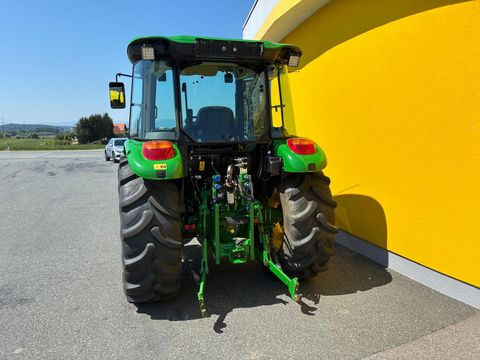 John Deere 5067E (Stage V)