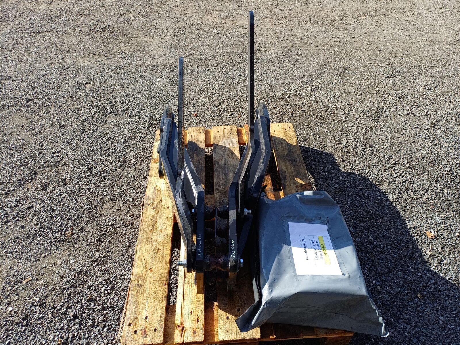 Hauer TBS-2 B zu Fendt Vario 300 Gen.4 Stufe V (24518) 2