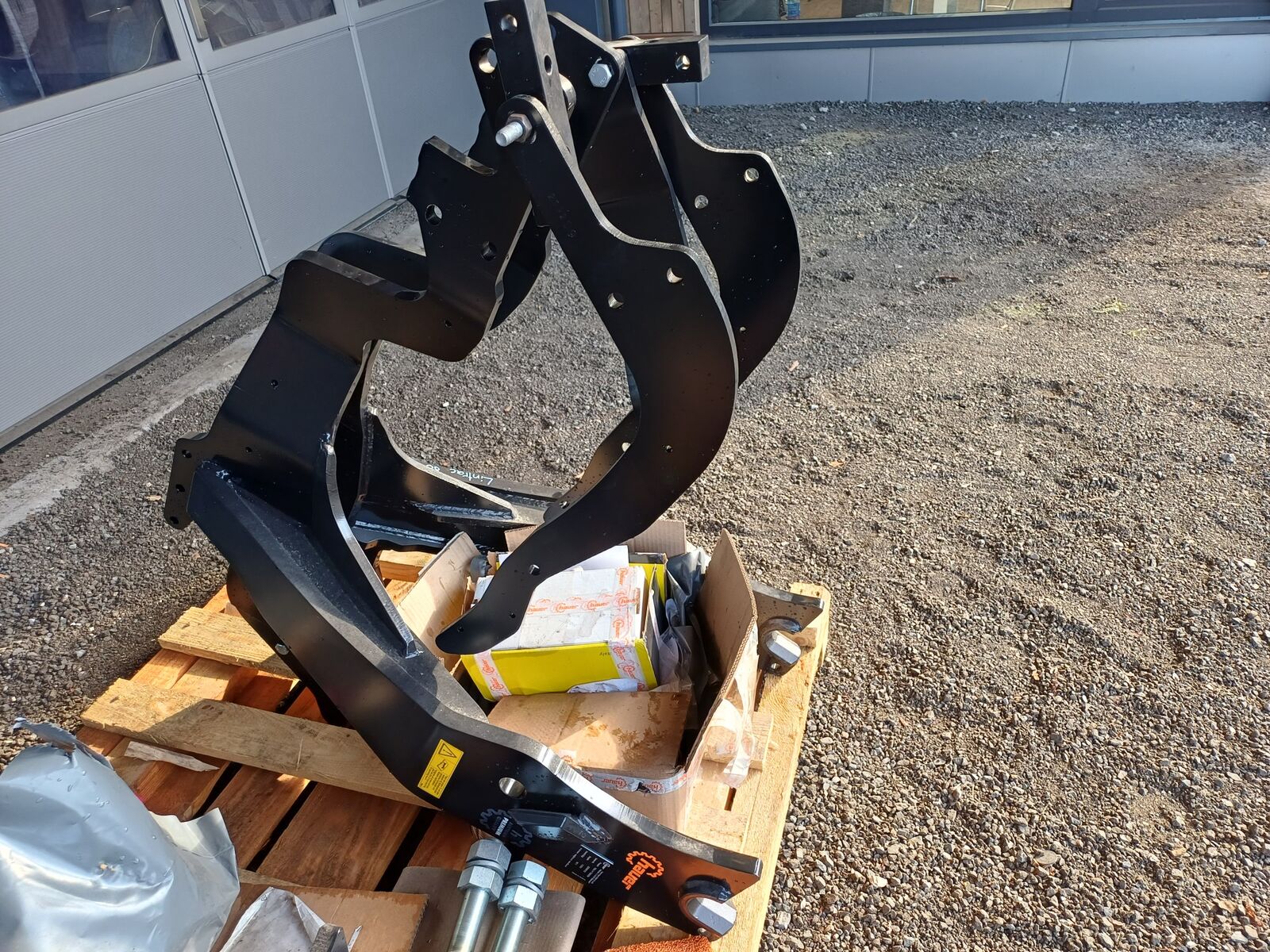 Hauer TBS-2 N zu Lintrac 80 (24520) 1