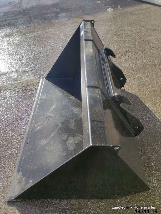 Stekro Volumenschaufel 1,4m oder 1,6 mit Weidemann Aufn 3
