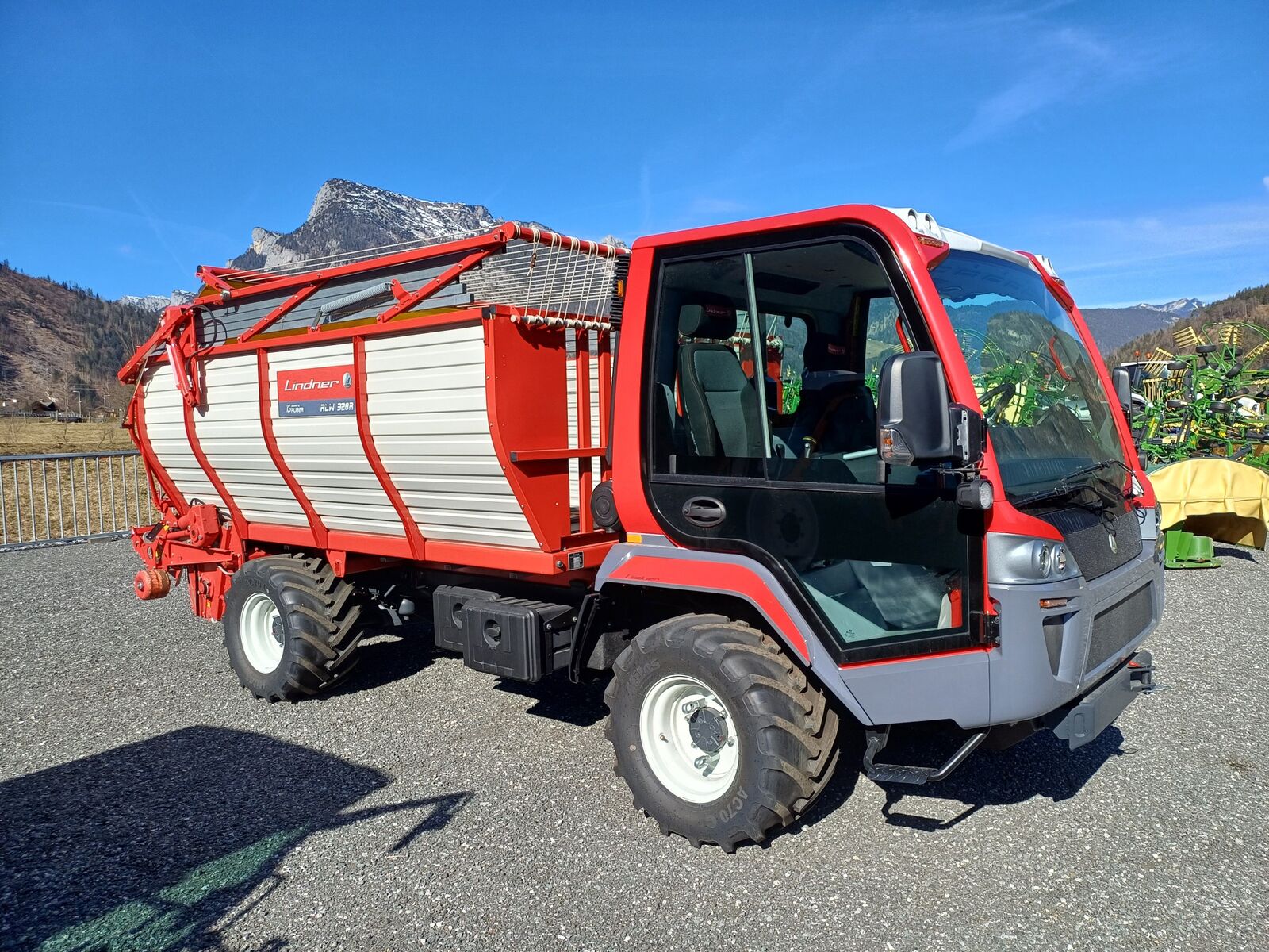 Lindner Unitrac 92 L P5 (22895) 1