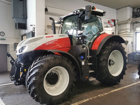 <strong>Steyr CVT 6240 Absol</strong><br />
