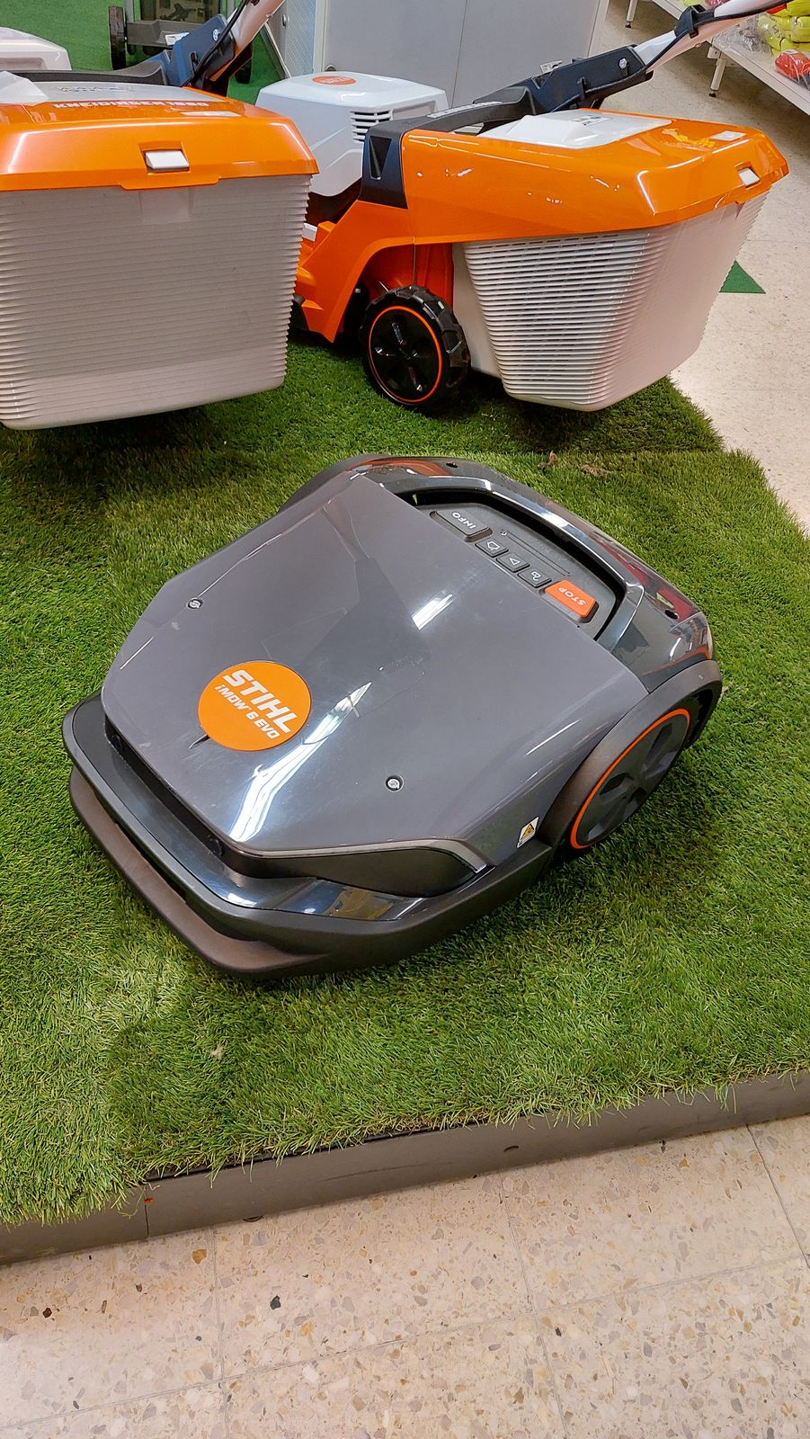 Stihl Rasenroboter iMow 6 EVO 2