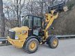CAT 906 M