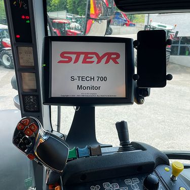 Steyr AFS 700