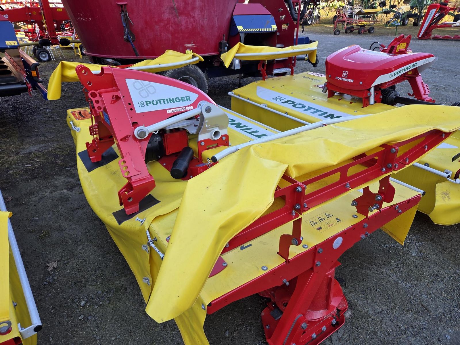 Pöttinger NOVACAT F 3100 2