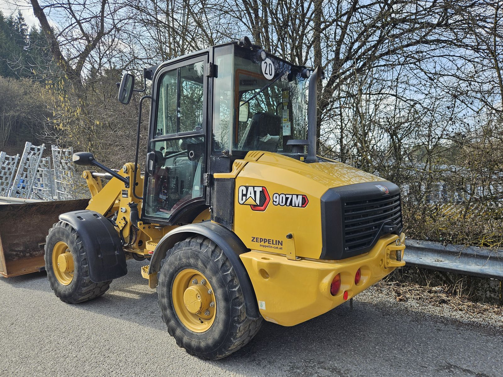 CAT 907 M 3