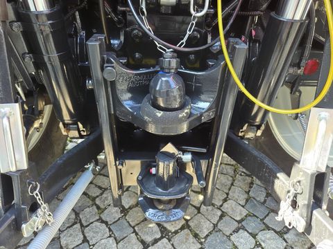 3310-cfe47ae019956387b14b3747b8823493-5931651