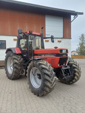 Case IH 1255 XL