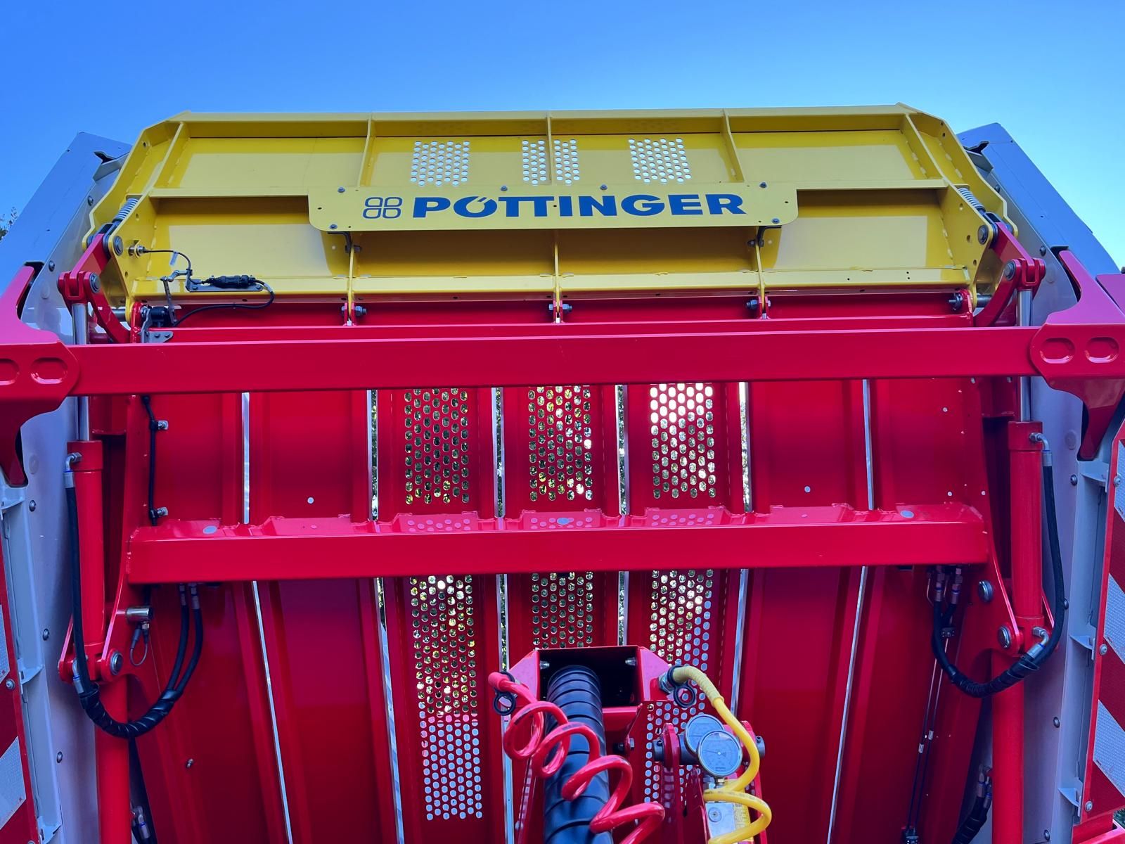 Pöttinger Jumbo 8400 3