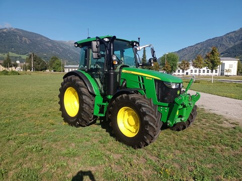 John Deere 5120 M