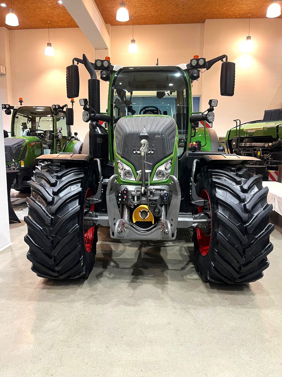 Fendt 724 Vario Profi+ 2