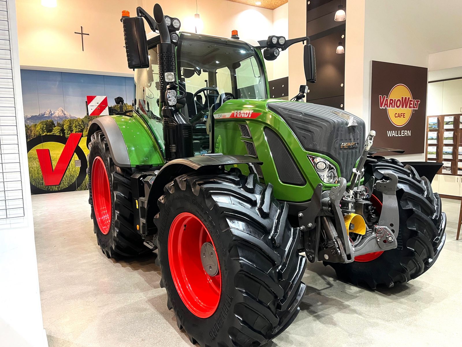 Fendt 724 Vario Profi+ 3