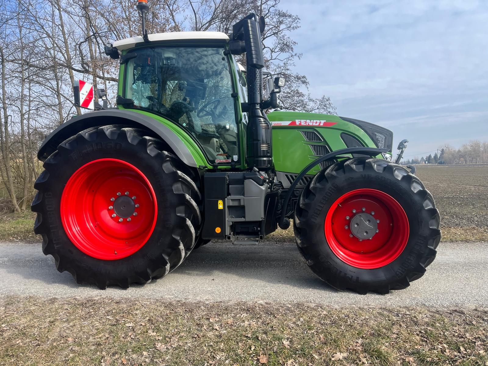 Fendt 724 Vario Profi+ 2