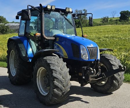 New Holland T5050