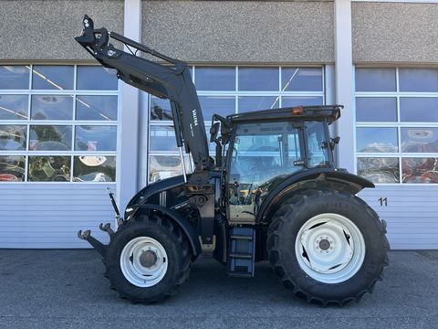 Valtra A115 MH4 mit Frontlader G4S