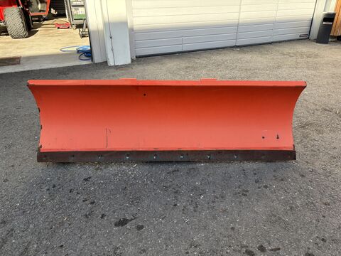Kubota P 1800 WA Schneeschild