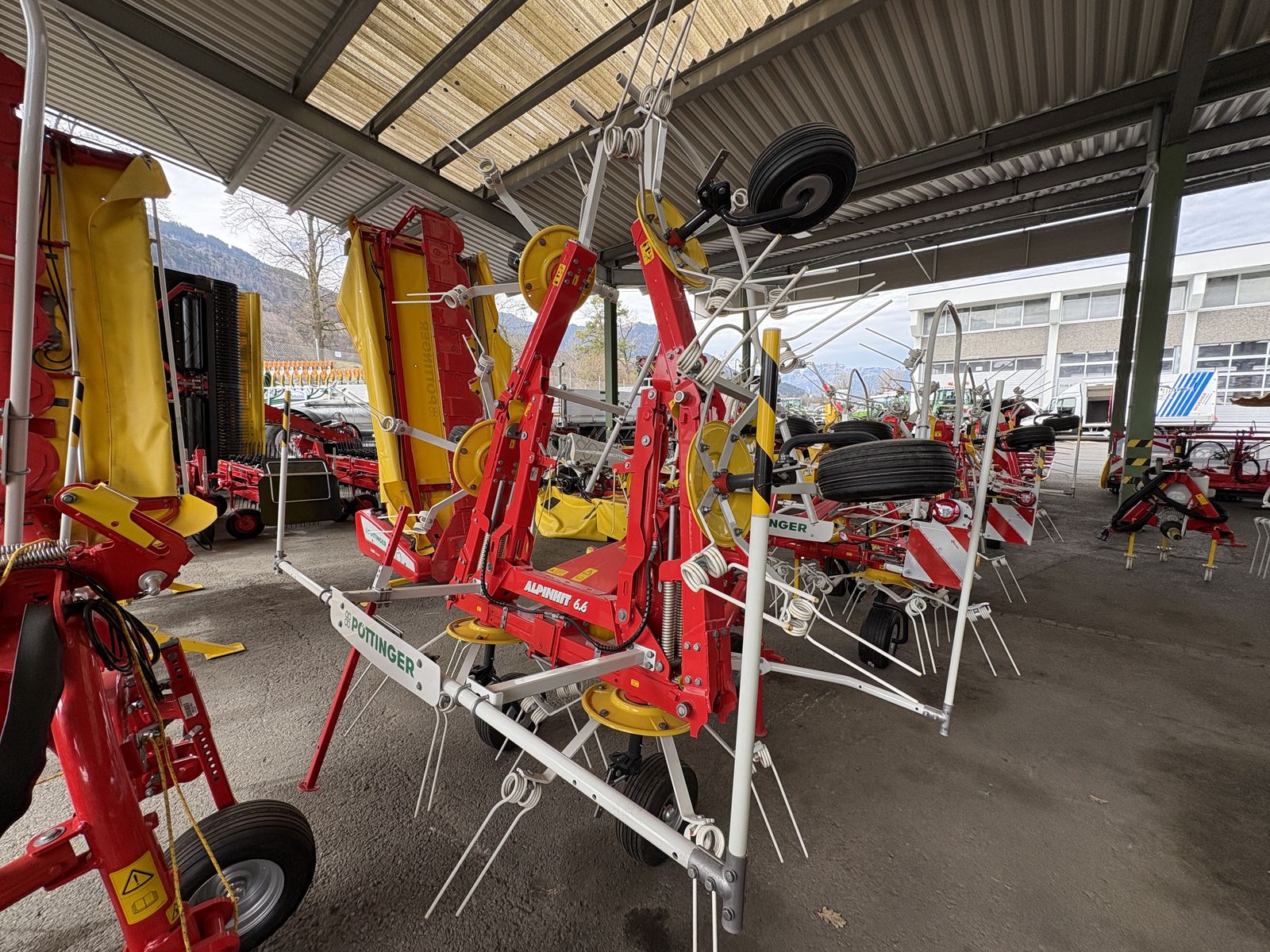 Pöttinger Alpinhit 6.6 3