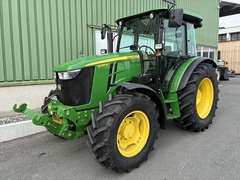 John Deere 5085M